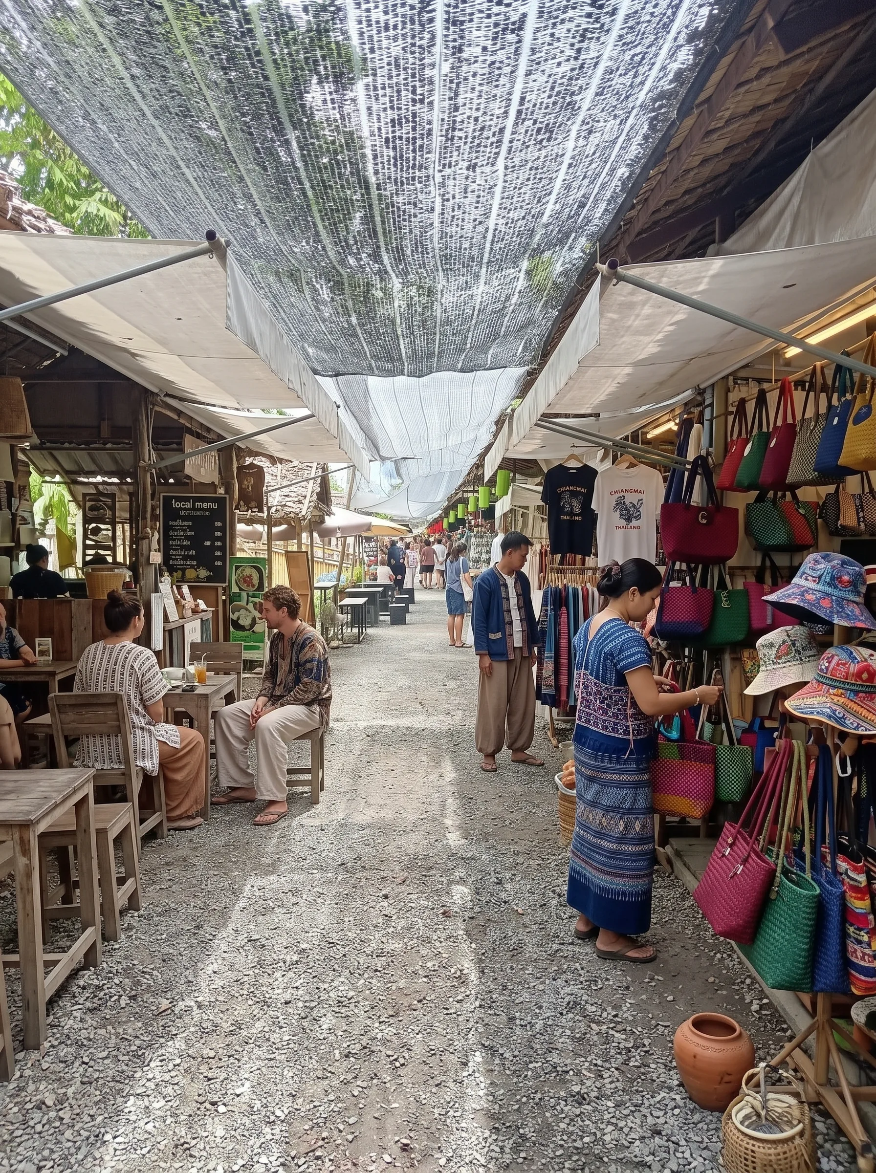 กาดบะป๊าว (Coconut Market) เชียงใหม่: ตลาดนัดสุดร่มรื่นใต้ดงมะพร้าว ลิ้มรสอาหารเมืองและของทำมือวันหยุด
