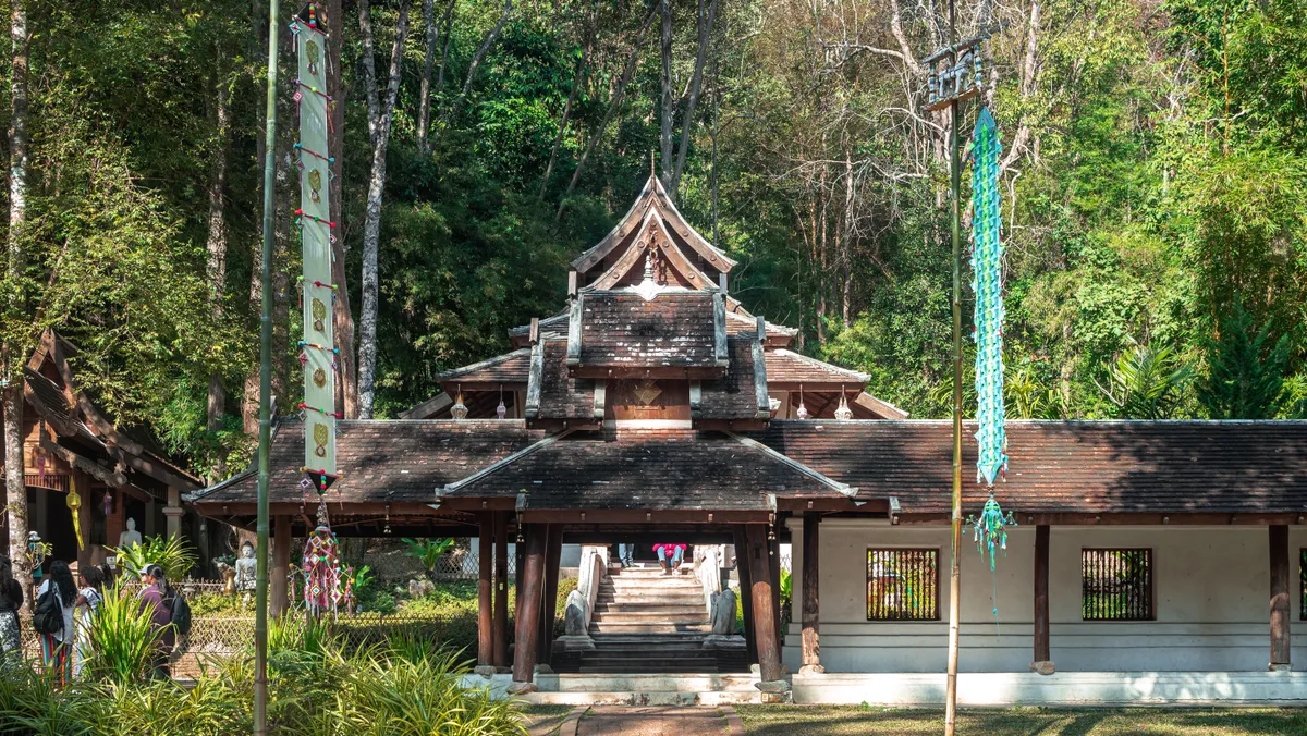 ดื่มด่ำมนต์ขลังเรือนไม้สักทองโบราณ ณ Villa Mahabhirom: รีสอร์ตระดับ Michelin Key เชิงดอยสุเทพ